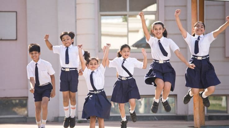 बच्चे को सिखाएं स्कूल में अपनी सुरक्षा खुद करना