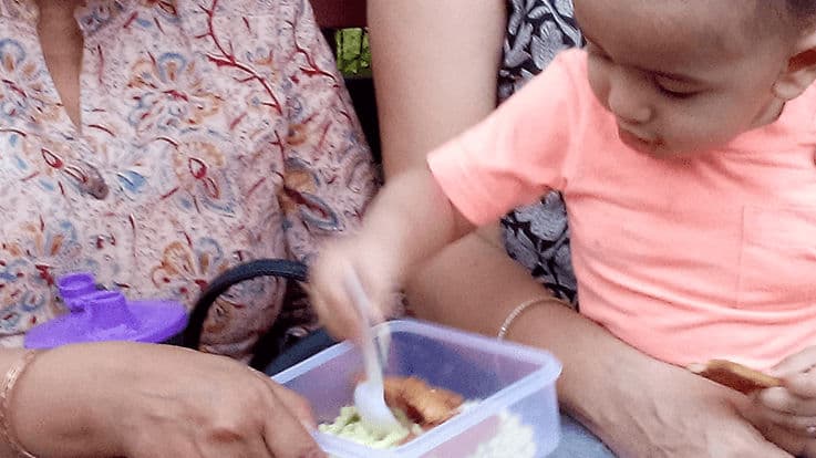 Tips to make the meal times interesting for your child