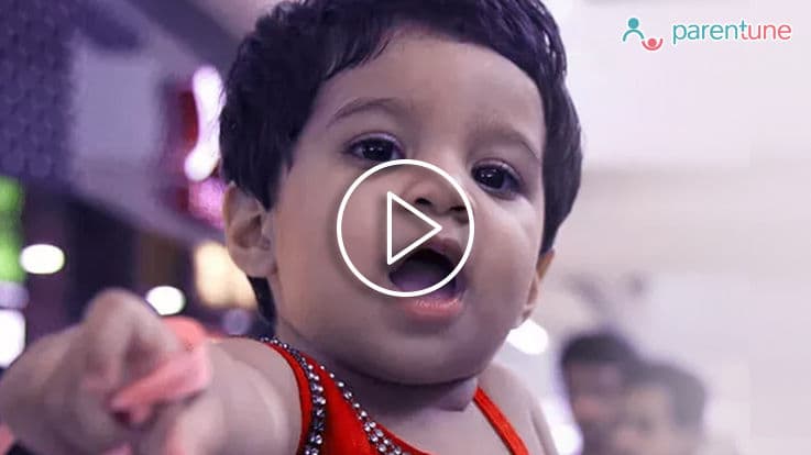 என் குழந்தை எந்த வயதில் பேசத் தொடங்கும்?