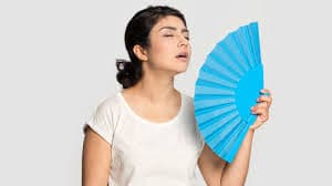 हॉट फ्लॅशचा अर्थ, लक्षणे, कारणे आणि सामना करण्याचे उपाय आणि आहार चार्ट 