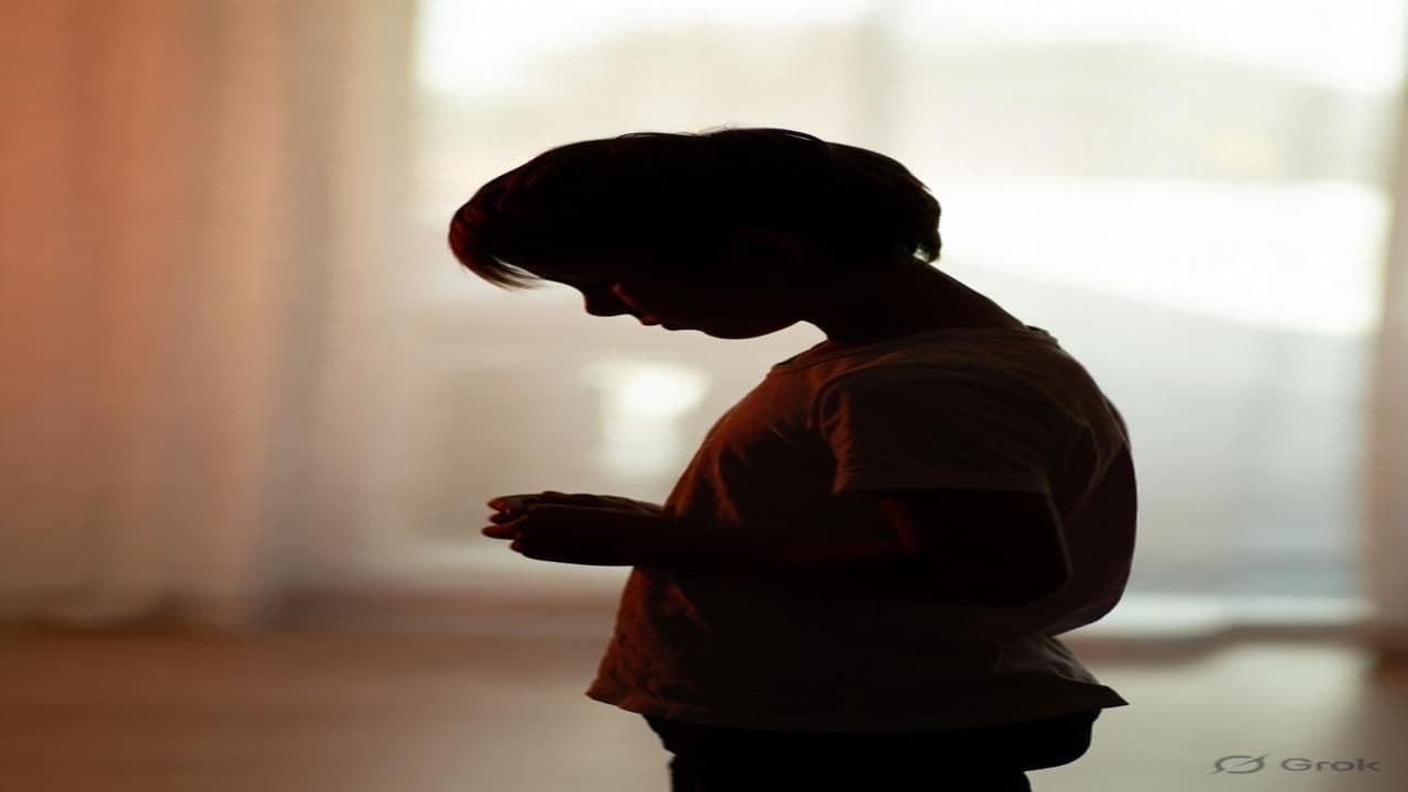 किशोरावस्था में पोर्न की लत कैसे छुड़ाएं? जानें 10 असरदार तरीके
