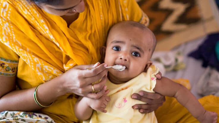 Starting Baby On Solid Foods : 4 to 7 Months
