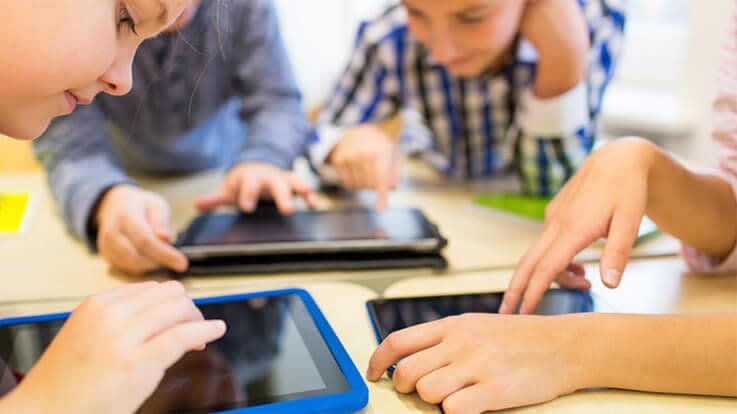 Internet And Your Child -Know The Pros And Cons!