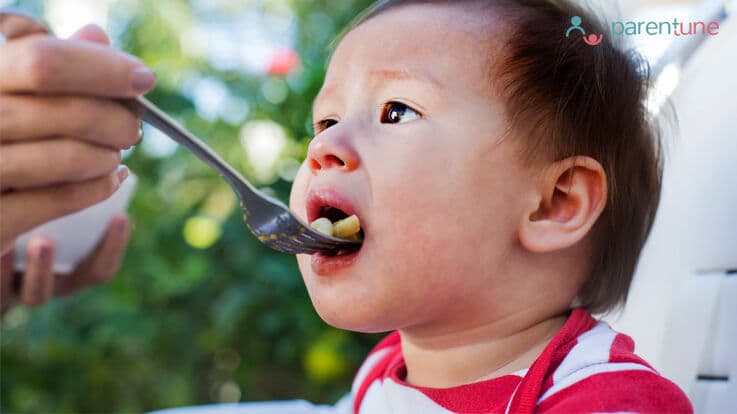 Stages & Ways To Introduce Different Textured Food To Your Baby
