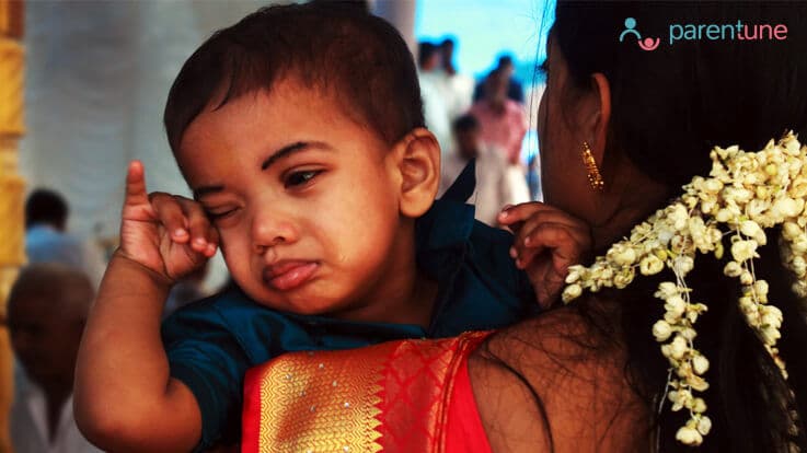 क्या है आपके शिशु के आंख रगड़ने या मलने का राज़ ?
