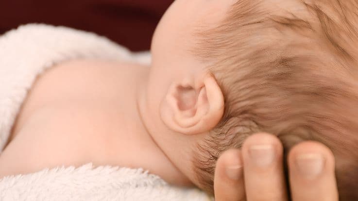 Swelling Behind Your Infants Ear? When Parents Should Worry!